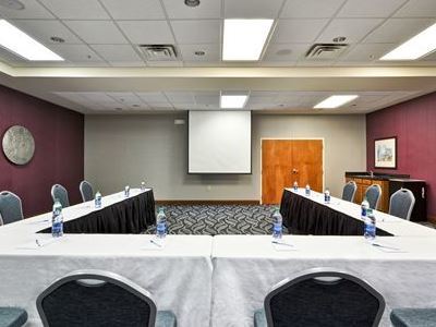 Hotel Homewood By Hilton Cincinnati-milford 3*
