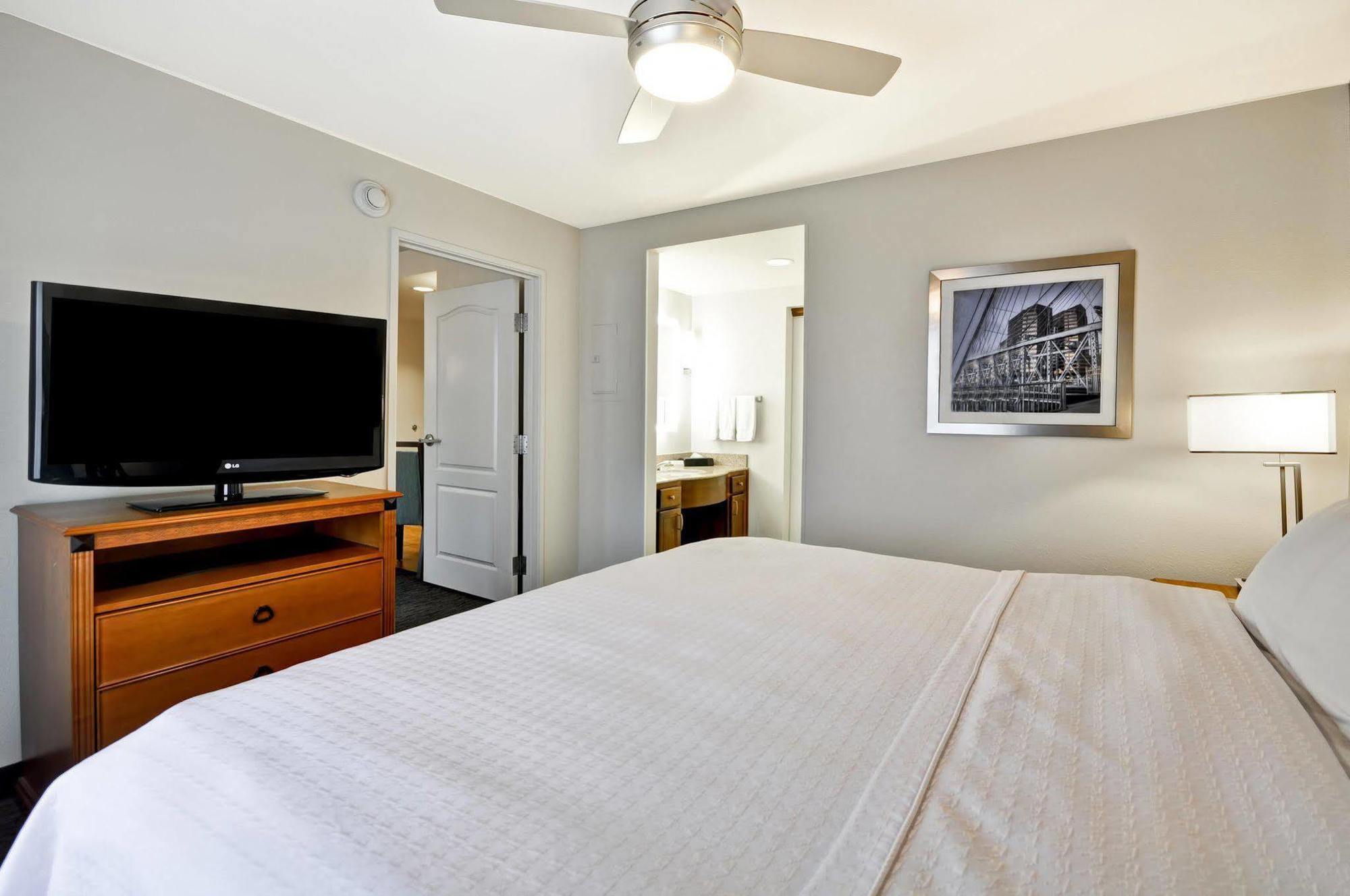 Homewood By Hilton Cincinnati-milford Hotel
